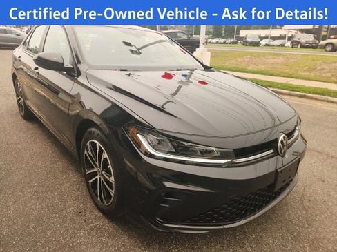 Certified 2025 Volkswagen Jetta Sport FWD image 6