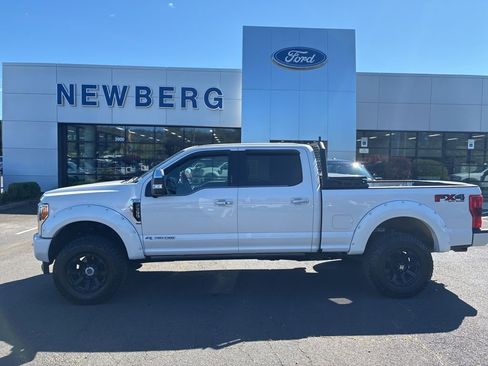 Used 2019 Ford F350 Platinum w/ Platinum Ultimate Package AWD/4WD image 4