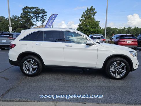 Used 2022 Mercedes-Benz GLC 300 image 6