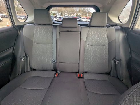 Used 2020 Toyota RAV4 XLE image 19