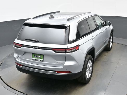 Used 2024 Jeep Grand Cherokee Limited image 36