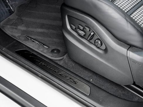 Used 2025 Porsche Cayenne GTS image 12
