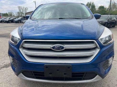 Used 2019 Ford Escape SE image 2