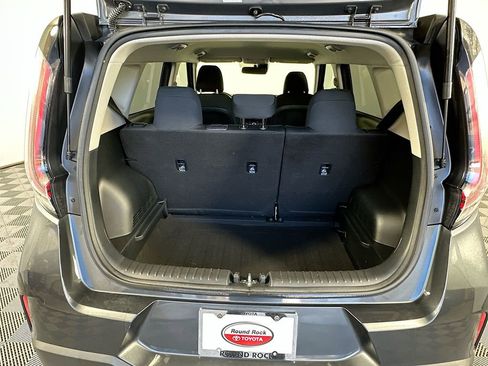 Used 2023 Kia Soul LX w/ LX Technology Package image 24