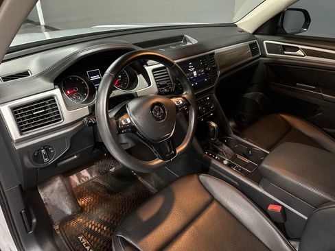 Used 2018 Volkswagen Atlas SE image 14