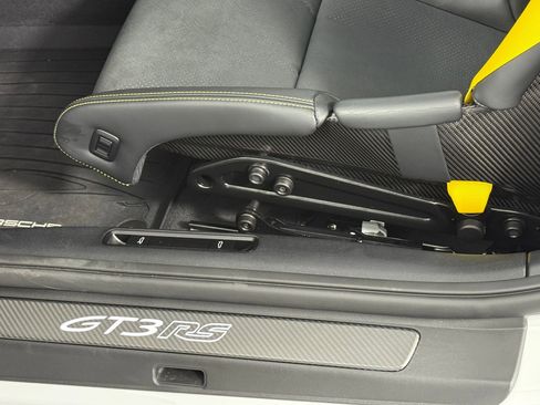 Used 2025 Porsche 911 GT3 RS image 25