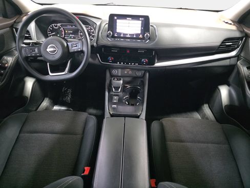 Used 2022 Nissan Rogue SV FWD image 9