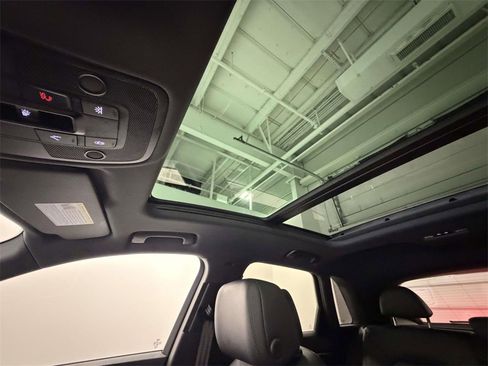 Used 2025 Audi Q3 2.0T Premium image 27