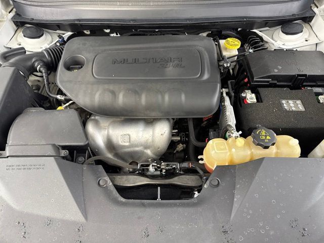 Used 2019 Jeep Cherokee Latitude Plus AWD/4WD image 19