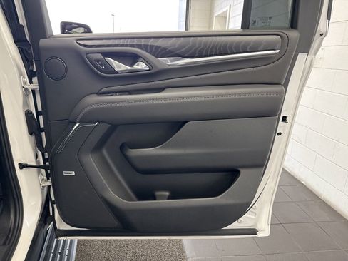 Used 2024 GMC Yukon XL Denali w/ Advanced Technology Package image 57