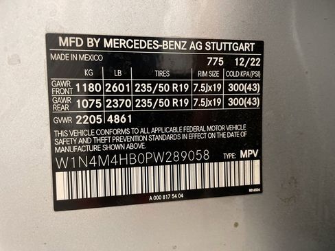 Used 2023 Mercedes-Benz GLB 250 4MATIC image 28