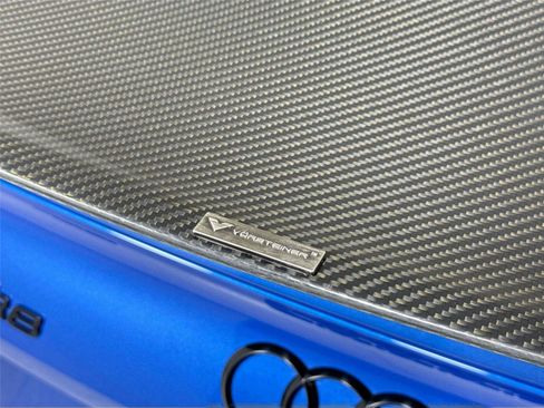 Used 2017 Audi R8 V10 w/ Carbon Exterior Package image 39