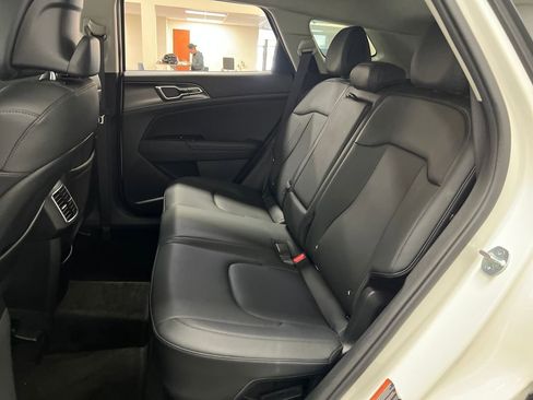 Used 2023 Kia Sportage EX image 27