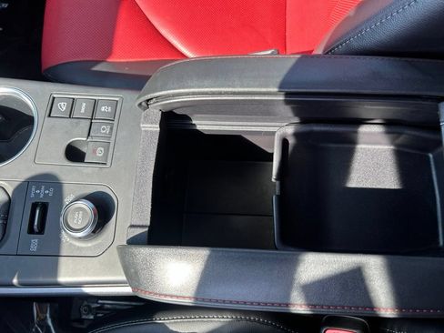 Certified 2024 Toyota Highlander XSE AWD/4WD image 23