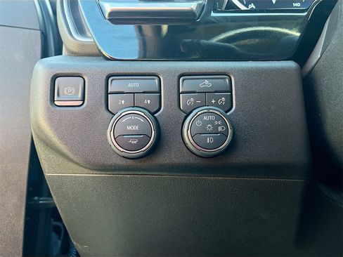 Used 2022 Chevrolet Silverado 1500 RST w/ Redline Edition image 10