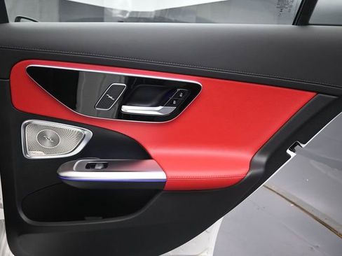 Used 2025 Mercedes-Benz C 300 Sedan image 28