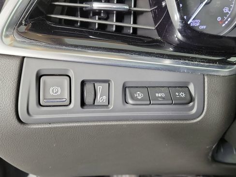 Used 2024 Cadillac XT6 Premium Luxury w/ Platinum Package AWD/4WD image 32