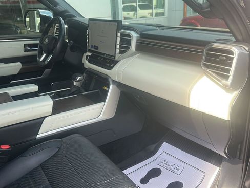 Used 2022 Toyota Tundra Capstone AWD/4WD image 9