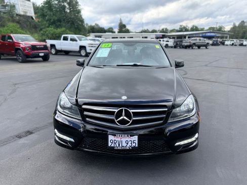 Used 2014 Mercedes-Benz C 250 Sport image 3