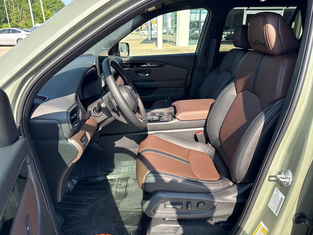New 2026 Honda Pilot TrailSport image 13