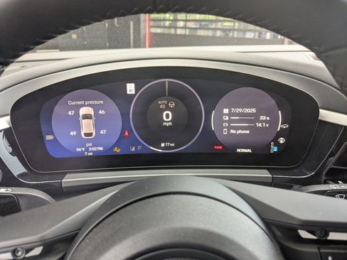 New 2025 Porsche Macan 4 Electric image 16