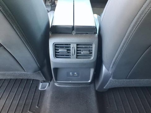 Used 2023 Nissan Rogue Platinum image 6