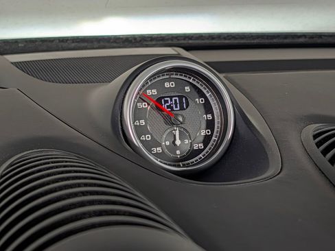 Certified 2025 Porsche 718 Cayman S RWD image 30