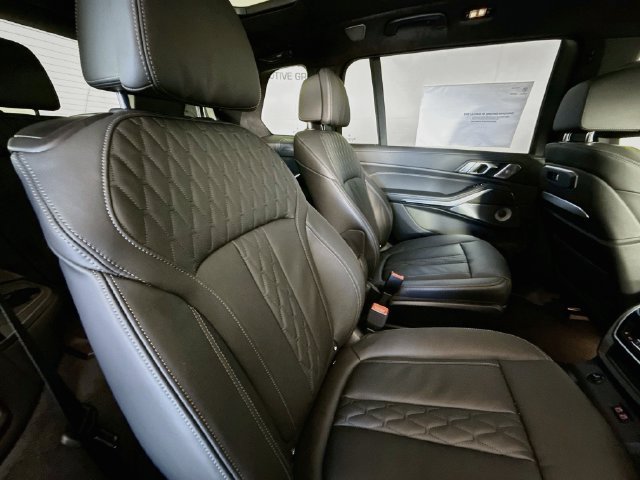 New 2027 BMW X7 M60i AWD/4WD image 30