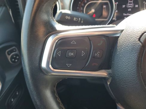 Used 2019 Jeep Wrangler Unlimited Sahara AWD/4WD image 21