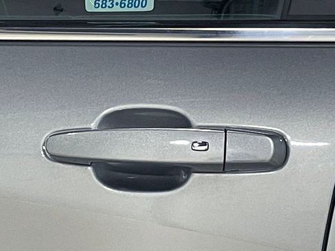 Used 2024 Chevrolet Equinox LT AWD/4WD image 18