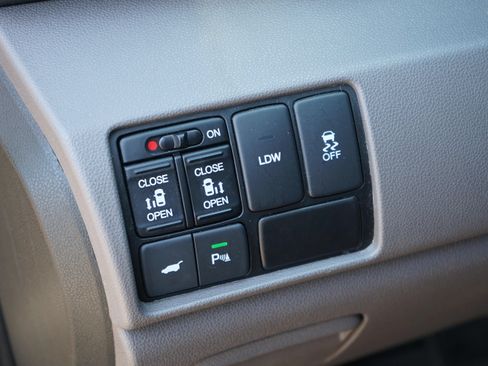 Used 2015 Honda Odyssey Touring Elite image 13