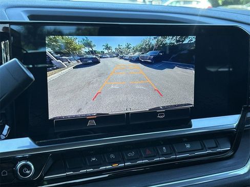 Used 2024 GMC Sierra 1500 SLT image 13