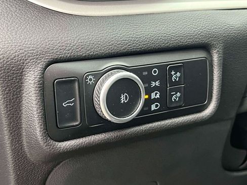 Used 2023 Ford Explorer XLT w/ Equipment Group 202A AWD/4WD image 23