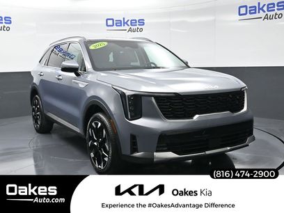 Used 2025 Kia Sorento EX w/ Panoramic Sunroof Package