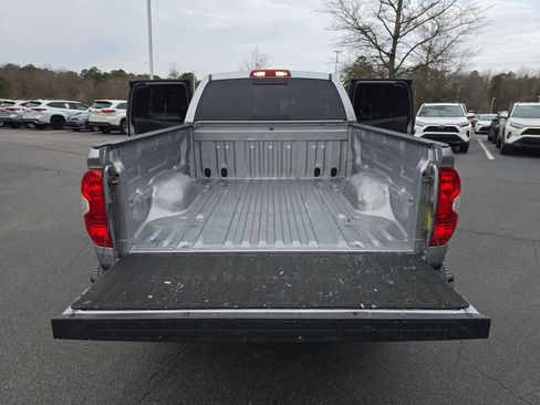 Used 2017 Toyota Tundra SR5 image 13