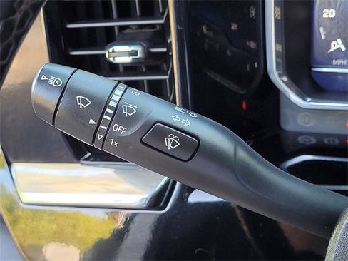 Used 2023 Chevrolet Silverado 1500 High Country w/ High Country Premium Package image 31