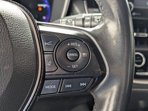 Used 2021 Toyota Corolla XSE FWD image 19