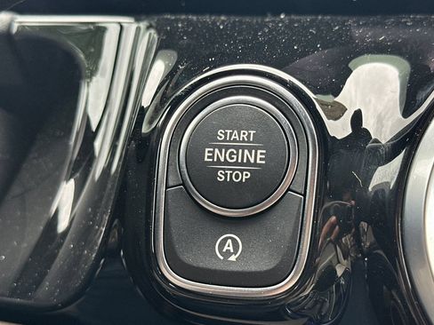 Used 2025 Mercedes-Benz GLA 250 image 28