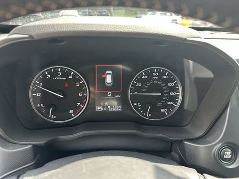 Used 2025 Subaru Forester Premium AWD/4WD image 12