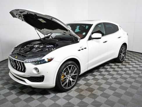 Used 2022 Maserati Levante GT AWD/4WD image 35