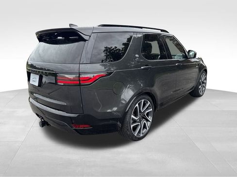 New 2024 Land Rover Discovery Dynamic SE image 8
