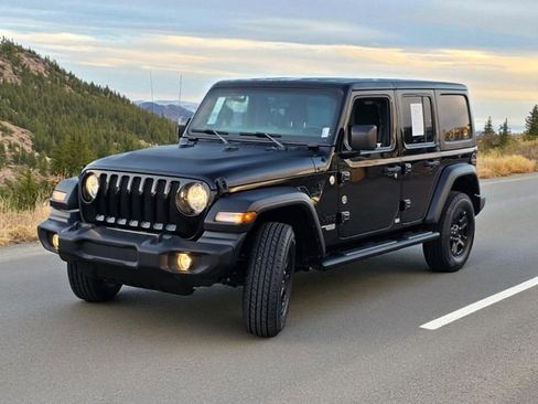 Used 2021 Jeep Wrangler Unlimited Sport image 4