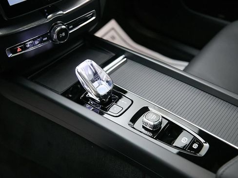 Certified 2026 Volvo XC60 T8 Ultra AWD/4WD image 18