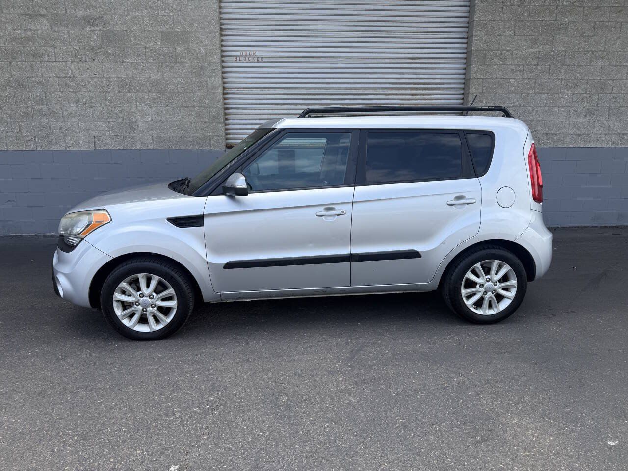 Used 2012 Kia Soul + w/ Audio Pkg FWD image 5