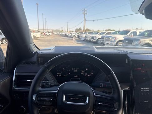 Used 2025 GMC Yukon XL Denali Ultimate image 10