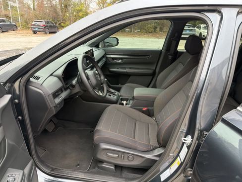 Used 2025 Honda CR-V Sport image 16
