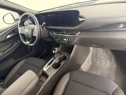 Used 2026 Buick Envista Preferred w/ Convenience I Package FWD image 11