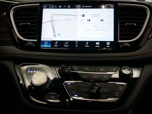 Used 2022 Chrysler Pacifica Pinnacle image 21