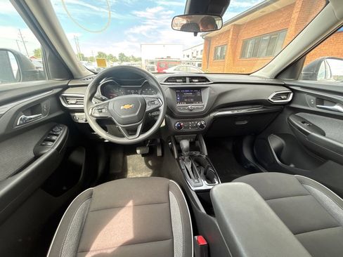 Used 2023 Chevrolet TrailBlazer LS image 21