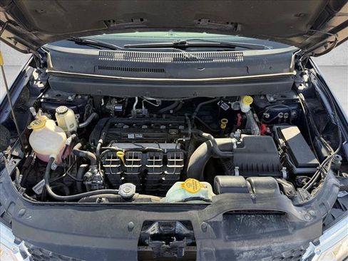 Used 2019 Dodge Journey SE FWD image 24